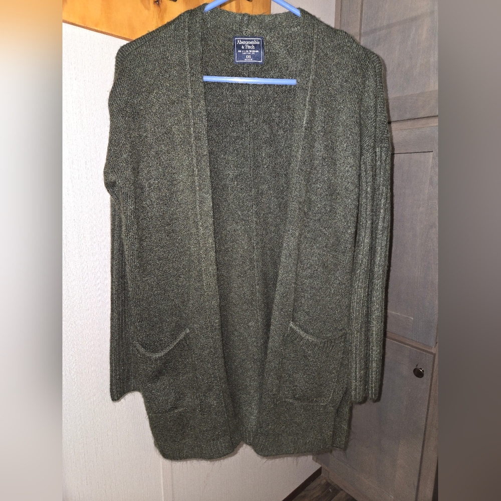 Abercrombie & Fitch Cardigan Sweater